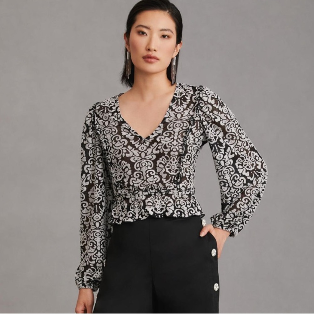 Anthropologie Jacquard Peasant Blouse Small- runs small =XS. Black and white